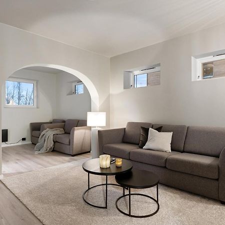 Enter Tromso - 3 Bedroom Home Exterior photo